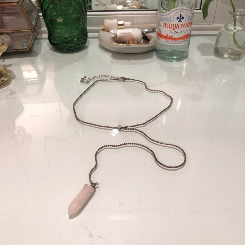 Rose quartz pendant choker necklace